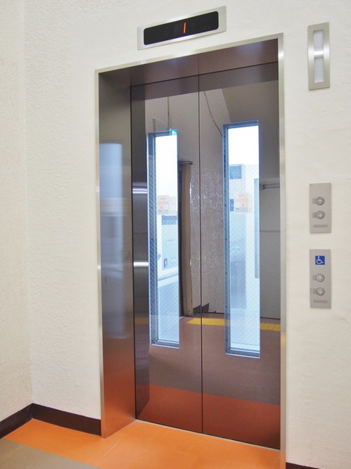 180627-elevator01-.JPG